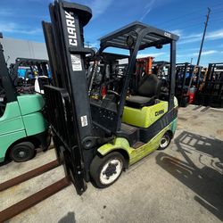 Clark Forklift 5000 lbs, 3 stages, 90 Days Warranty!