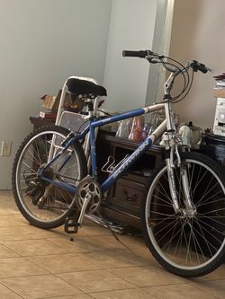 Schwinn Sierra sport Mountain bike size 26 good condition