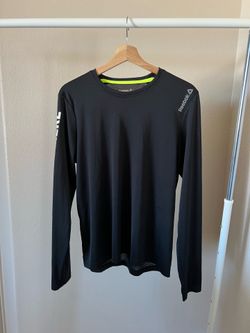 Reebok Size Medium Workout Long Sleeve