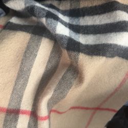 Burberry scarf Authentic 