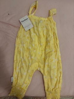 Gerber baby girl onesie size 6-9 months