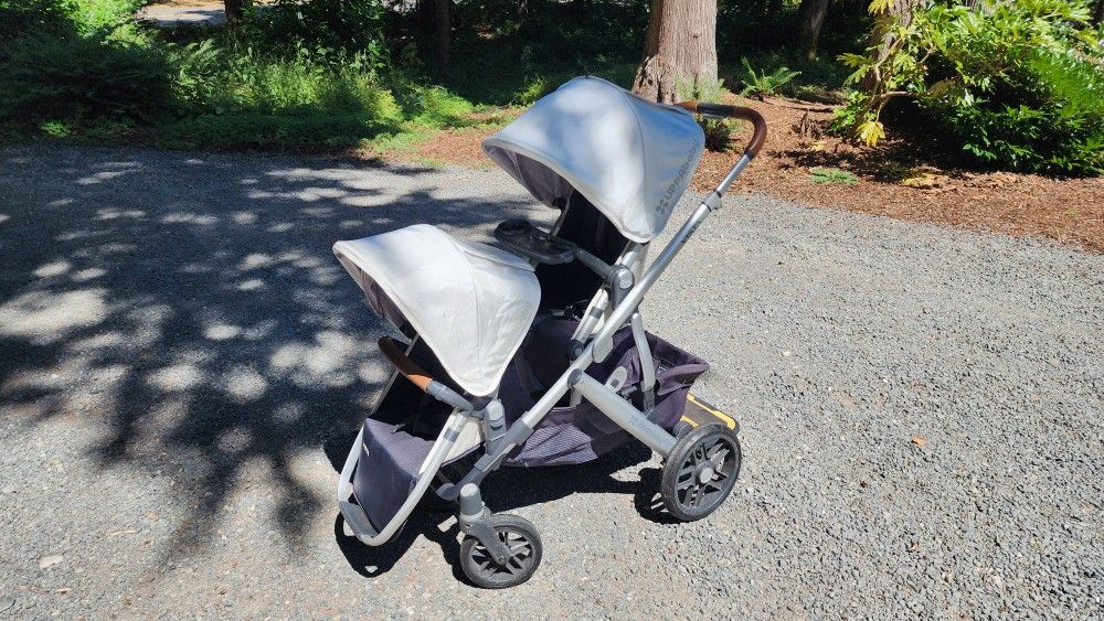 Uppababy Vista Double Stroller - All The Accessories
