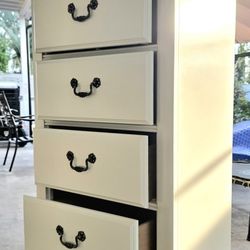 Gorgeous Dresser!!