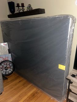 NEW Queen Box Spring Still in Plastic Wrap & Double bed box spring