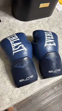 Boxing gloves