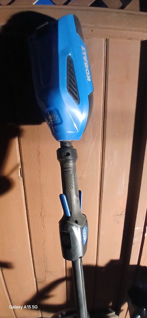 Kobalt 40volt String Trimmer, Blower And Charger