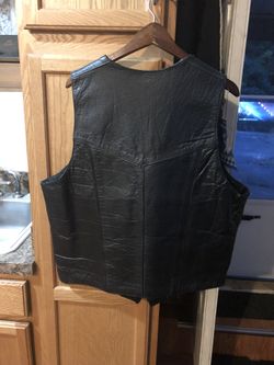 Men’s black leather vest