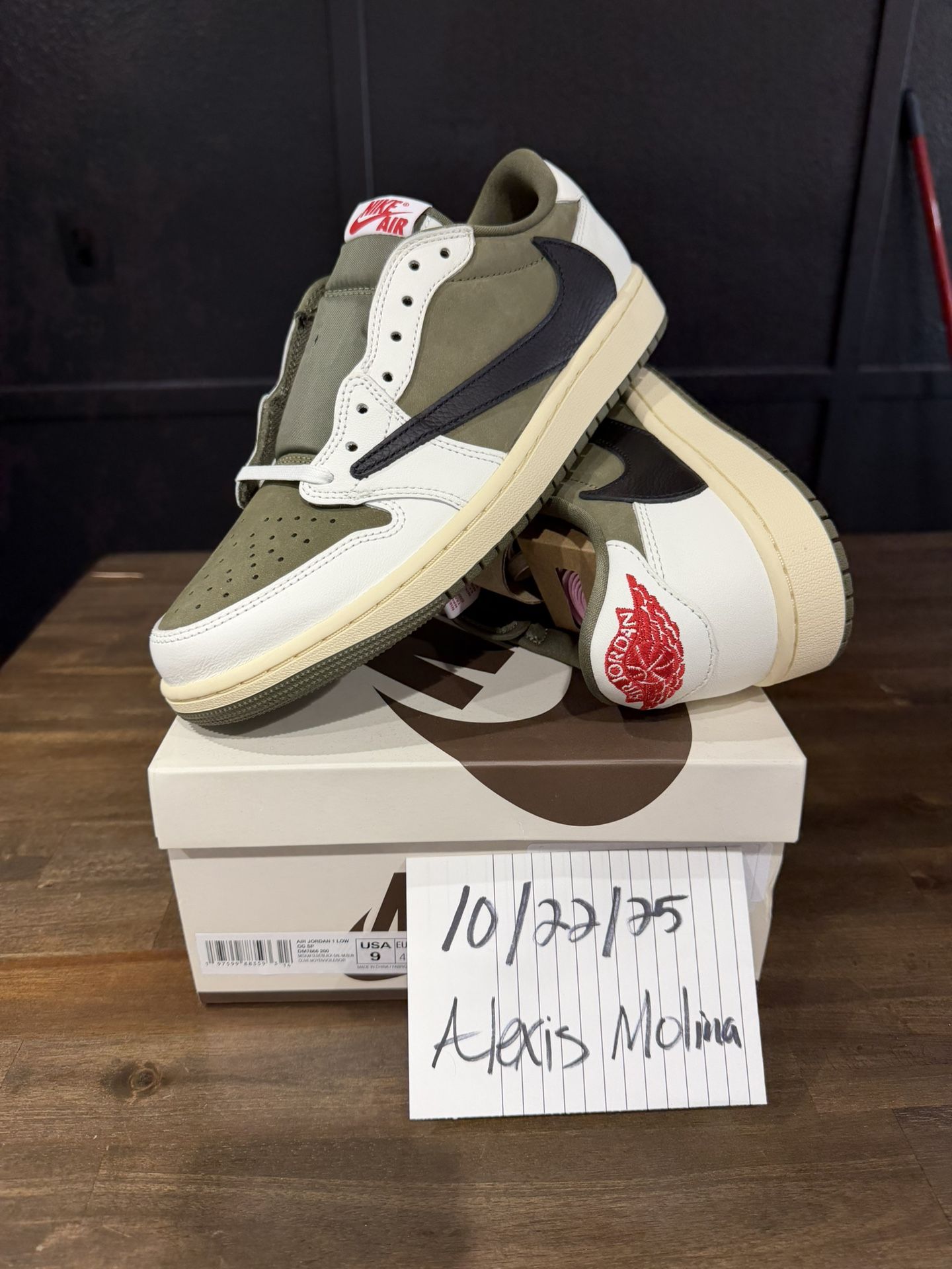 Jordan 1 Low Travis Scott Medium Olive Size 9