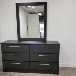 Dresser with Mirror / Cómodas con Espejo 