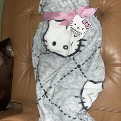 Hello Kitty Gray Patterned Gray Blanket NWT NEW