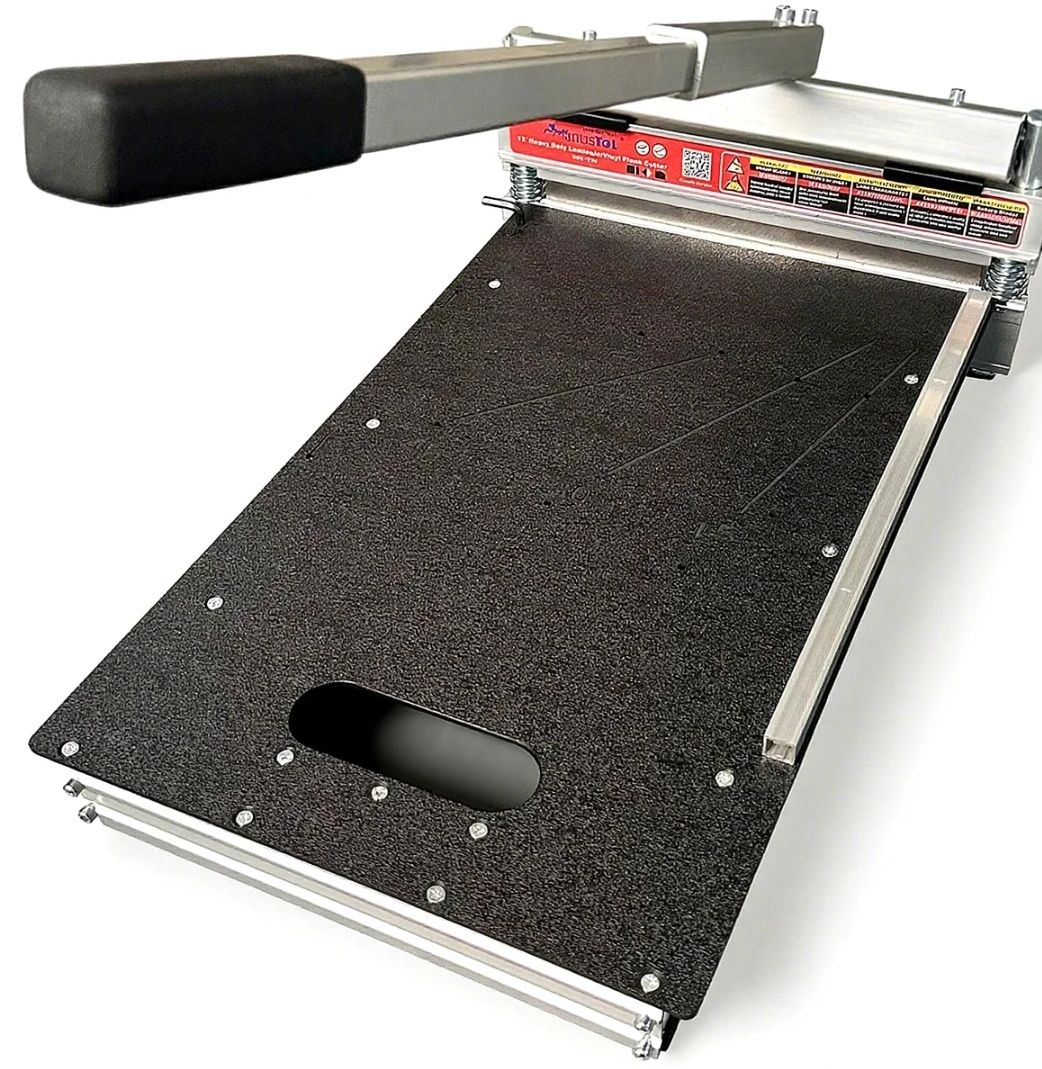 Flooring cutter