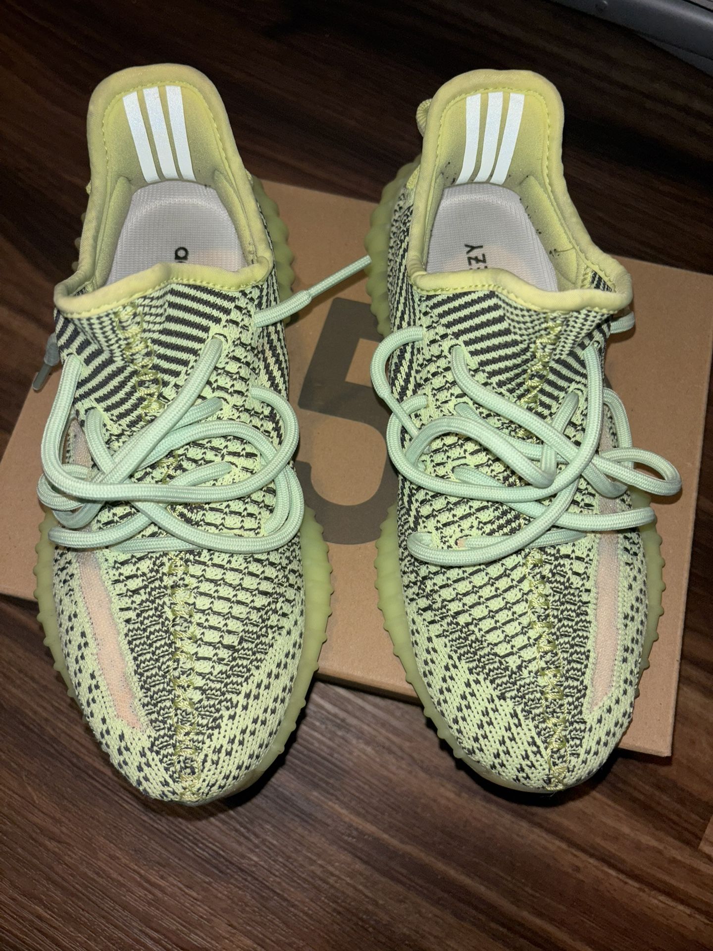 YEEZY 350