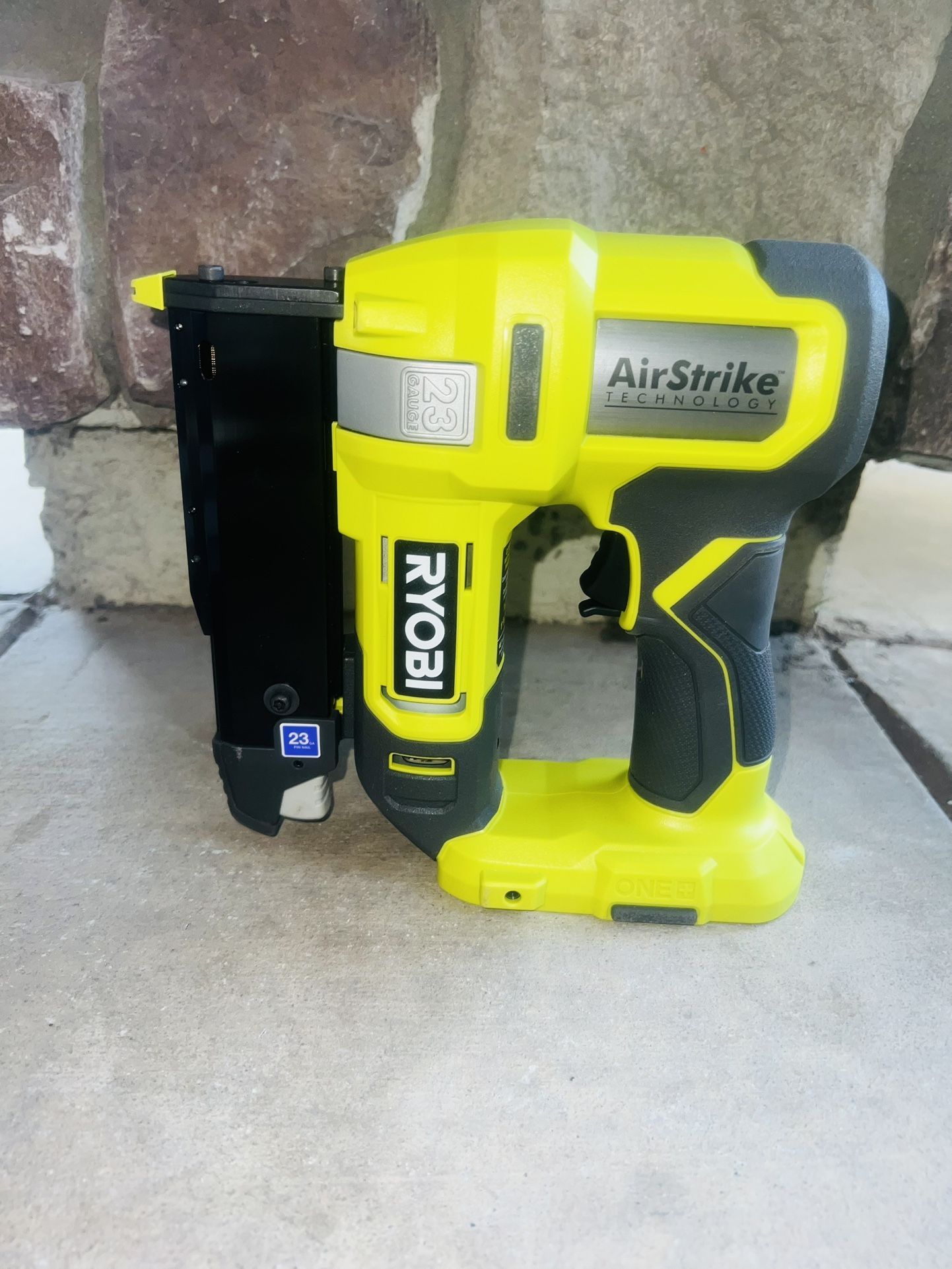 RYOBI ONE+ 18V Cordless Airstrike 23-Gauge Pin Nailer (Tool Only)
