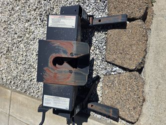 Fifth wheel hitch