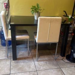 Dinning Table 