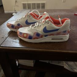 Kid Nikes
