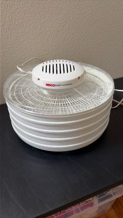 Food dehydrator