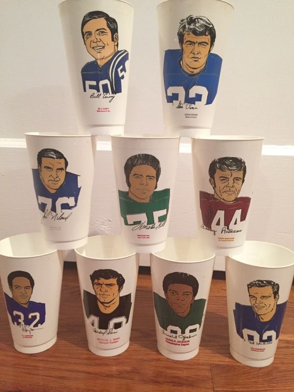 29 Vintage 7-11 Slurpee Cups from the 70's