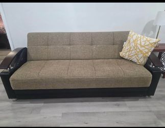 Must go today! Queen sofa bed/futon