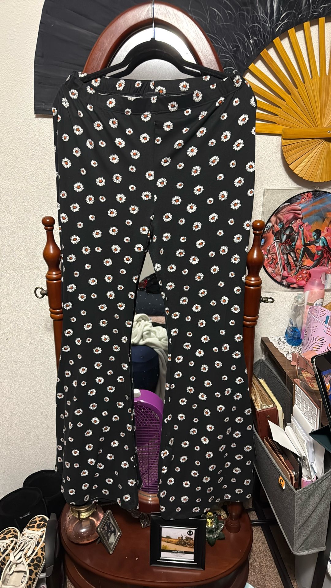 Size 1X Women’s Pants. Rue 21