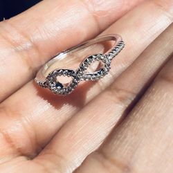 10K Diamond Infinity Ring 