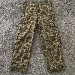 Oversized Camo Cargo Pants Size 32
