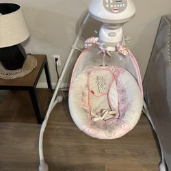 Fisher price swing - Pink