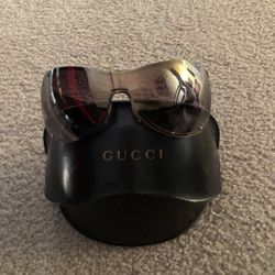 Authentic Womens Gucci Shield Sunglasses 