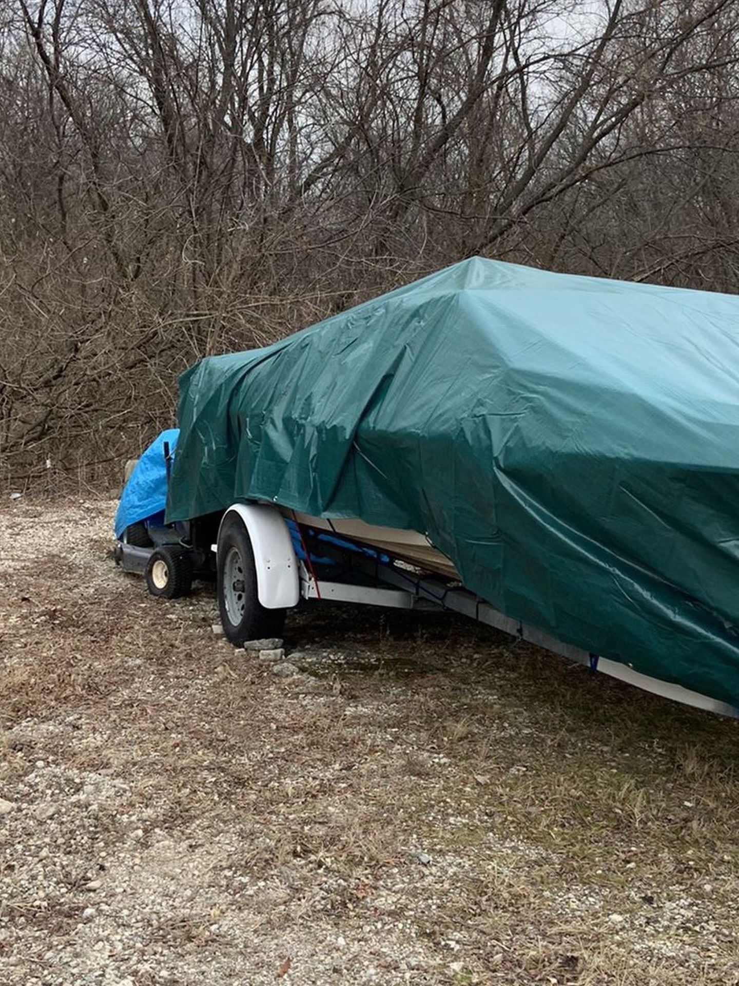 Bayliner. Capri 1950 Cx Boat Plus Trailer