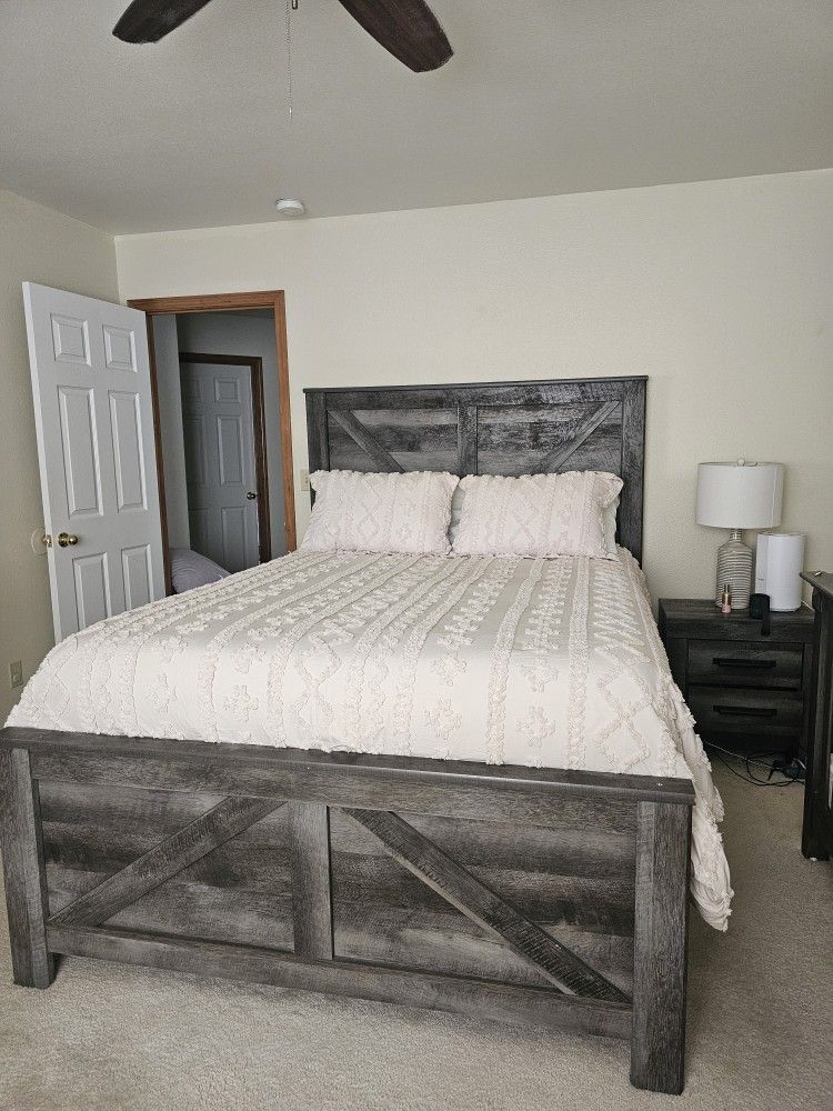 Queen Bedroom Set
