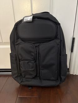 NWT Lululemon Cruiser Backpack 23L in Black