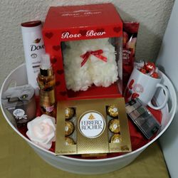 Mother's Day Gift Basket With Rose Bear.( Located In Modesto)