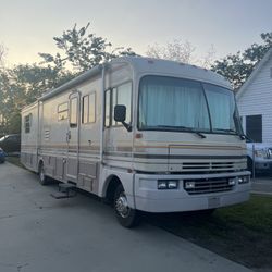 1993 Fleetwood Bounder