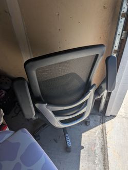 Office/gaming chairs