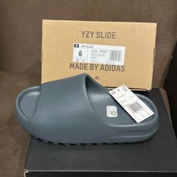 adidas Yeezy Slide in Slate Marine Men’s Size 6 