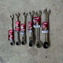 Husky Ratcheting and Flex Head Wrench Set