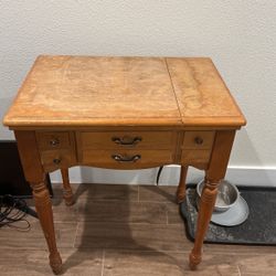 Sewing Machine (Singer)