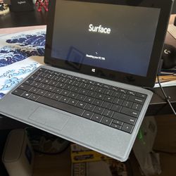 Windows 8 Surface Laptop With Charger