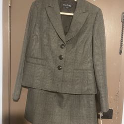 Women’s Skirt Suit Size 12 Nwt