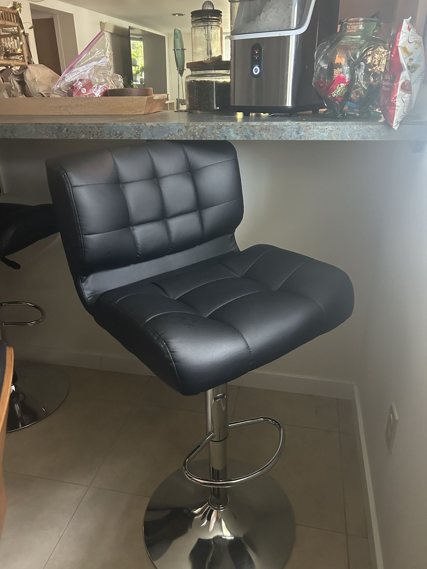 Set of 2 Black Padded Bar Stools