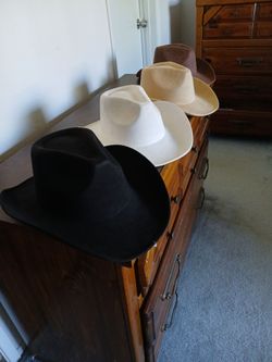 Brand New  vegan suede cattleman-style cowboy hat available in Black, white, beige and brown.
