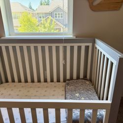 Pottery Barn Kids Tatum Convertible Crib – Grey & White