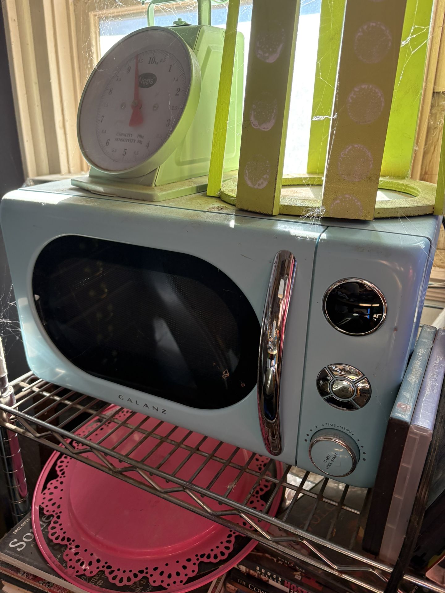 Small Microwave Oven