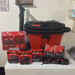 Milwaukee Batteries And vacuum And drill bits