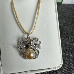 Na Hoku Pearl Factory Golden South Sea Pearl set in sterling silver and 14k gold Necklace
