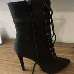 Fashion Nova Black Boots Size: 7.5 