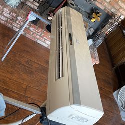 Idealair Split Type Air Conditioner 