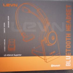 Hand's Free Bluetooth Headset With Charging Dock 