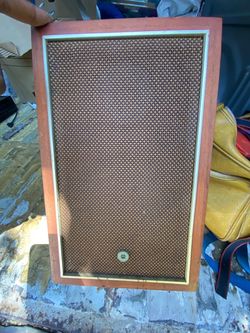 Vintage pioneer speaker