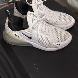 Nike Air Max 270